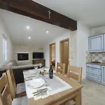 Holiday home Petar